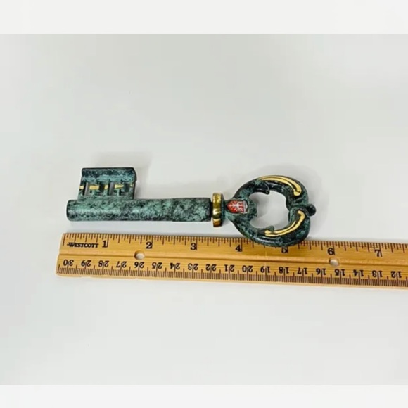 Vintage Ornate Brass Skeleton Key Beer Bottle Opener & Wine Corkscrew - Heavy - Picture 8 of 8